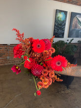 Load image into Gallery viewer, Florist&#39;s Choice Hand-Tied Bouquet
