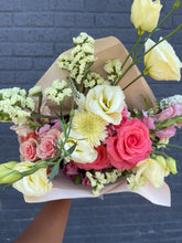 Load image into Gallery viewer, Bespoke Signature Floral Subscription
